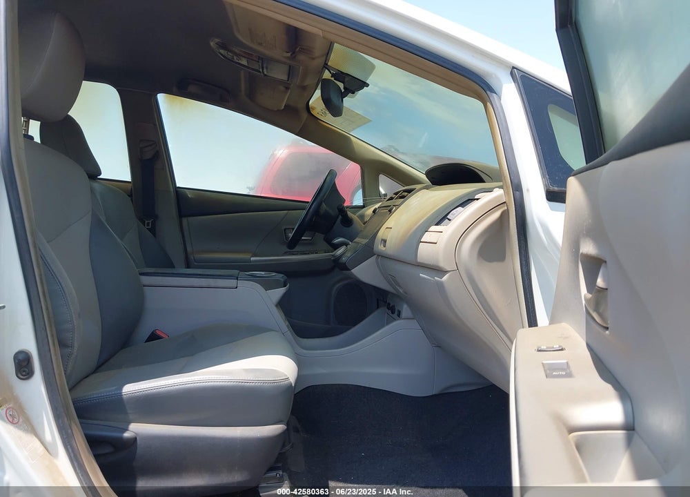 2015 TOYOTA PRIUS V VIN: JTDZN3EUXFJ023665