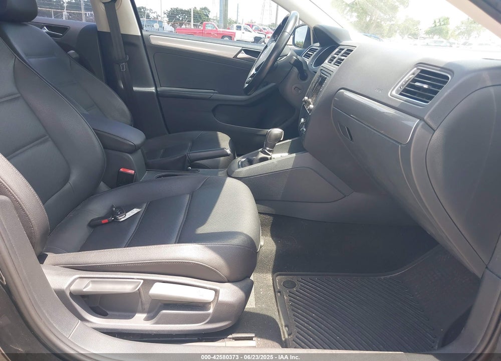 2017 VOLKSWAGEN JETTA 1.4T SE VIN: 3VWDB7AJXHM201714