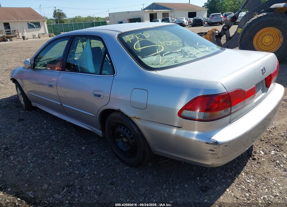 2002 HONDA ACCORD 2.3 EX/2.3 SE VIN: JHMCG66832C010174