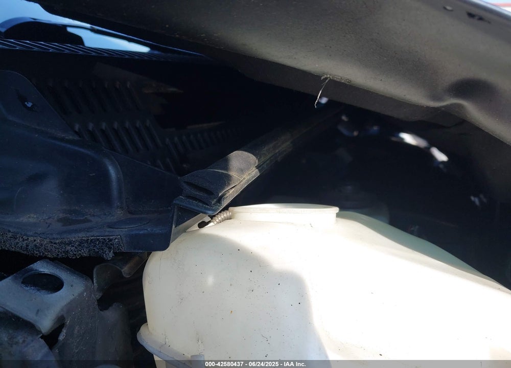 2004 TOYOTA PRIUS VIN: JTDKB20U140044533