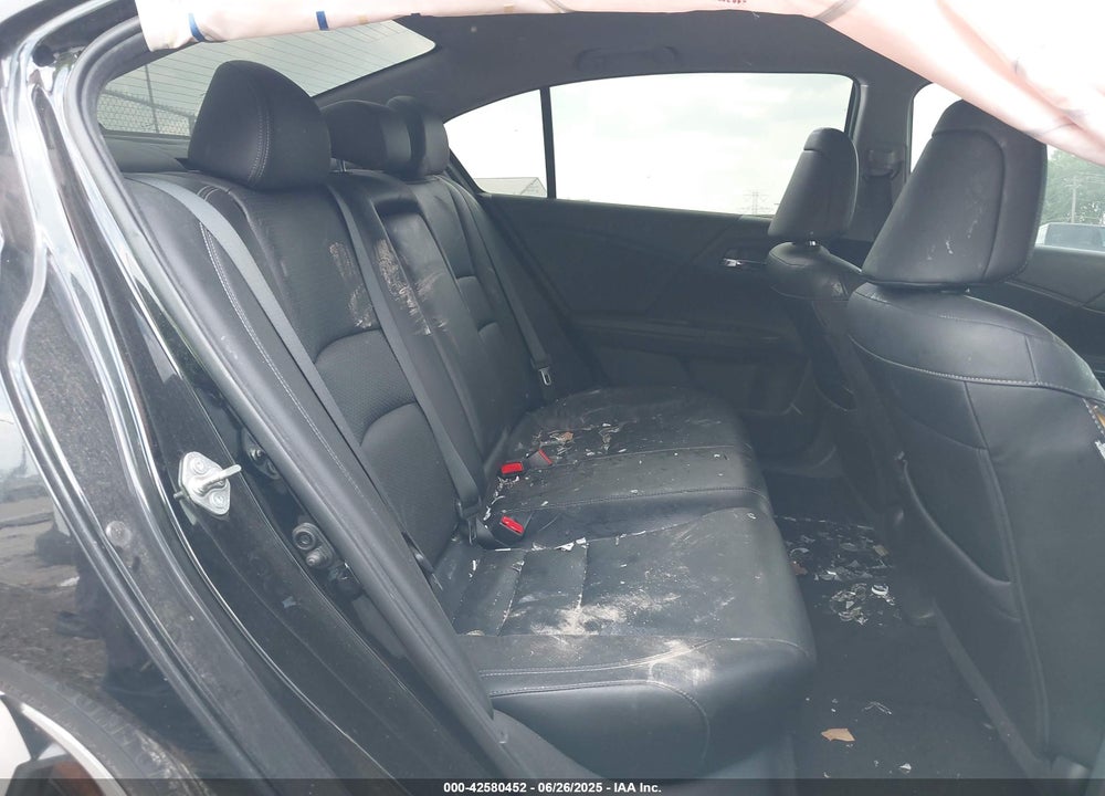 2016 HONDA ACCORD VIN: 1HGCR2F81GA042016