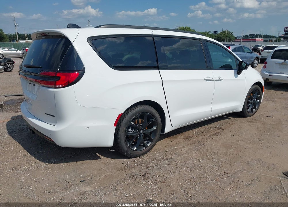 2025 CHRYSLER PACIFICA LIMITED VIN: 2C4RC1GGXSR576355