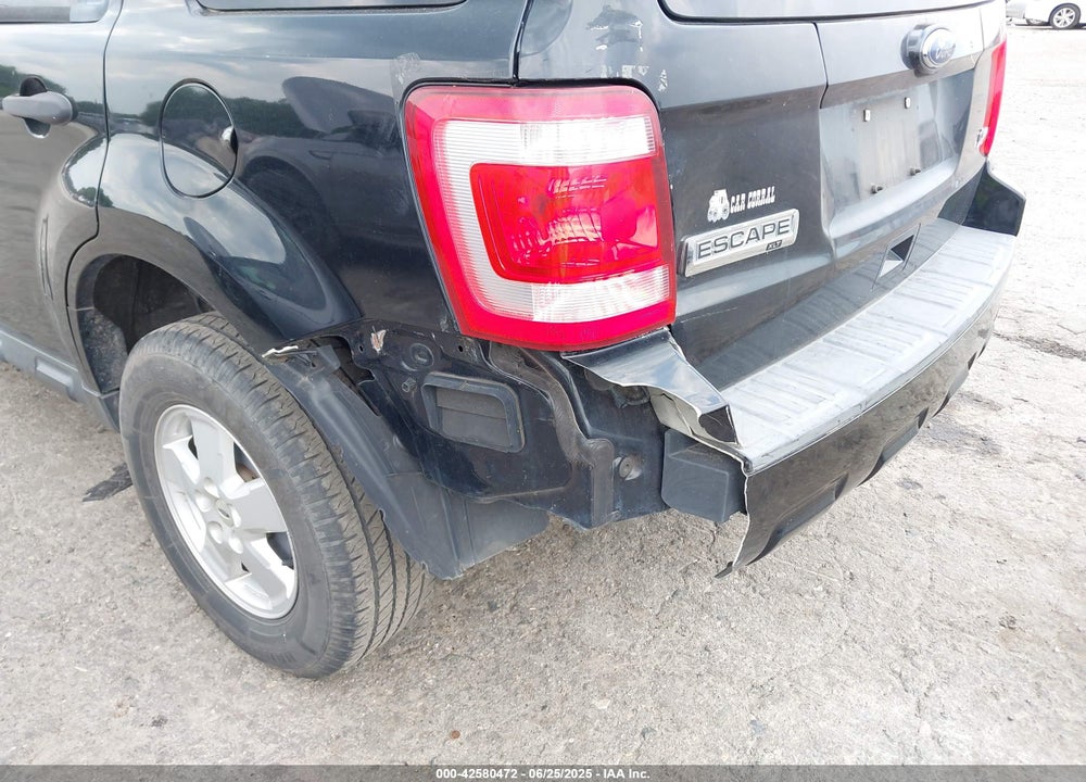 2010 FORD ESCAPE VIN: 1FMCU0DG5AKB79954