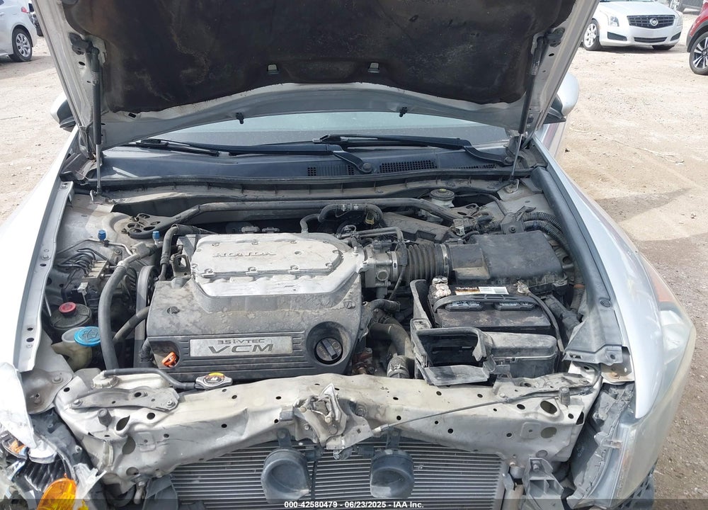 2011 HONDA ACCORD VIN: 1HGCP3F89BA010466