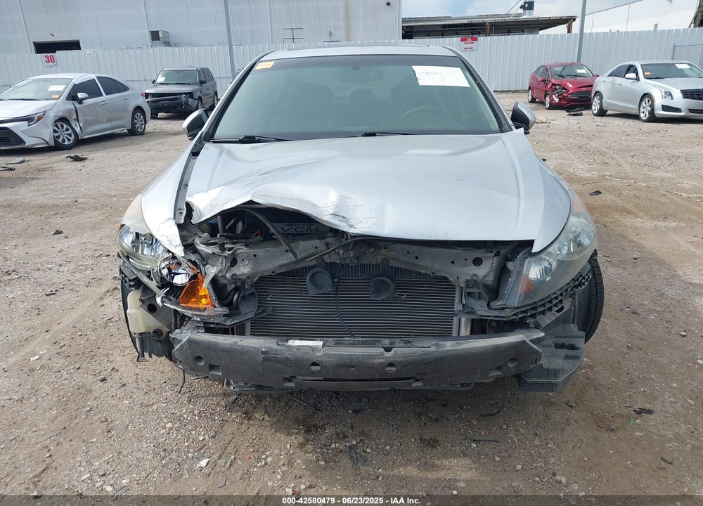 2011 HONDA ACCORD VIN: 1HGCP3F89BA010466