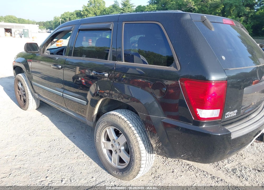 2007 JEEP GRAND CHEROKEE LAREDO VIN: 1J8HR48P27C590060