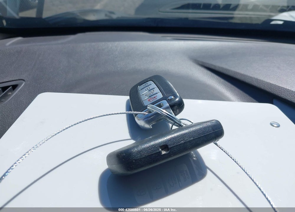 2013 HYUNDAI AZERA VIN: KMHFG4JG5DA267347