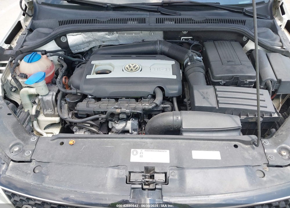 2013 VOLKSWAGEN JETTA VIN: 3VW567AJ7DM382323