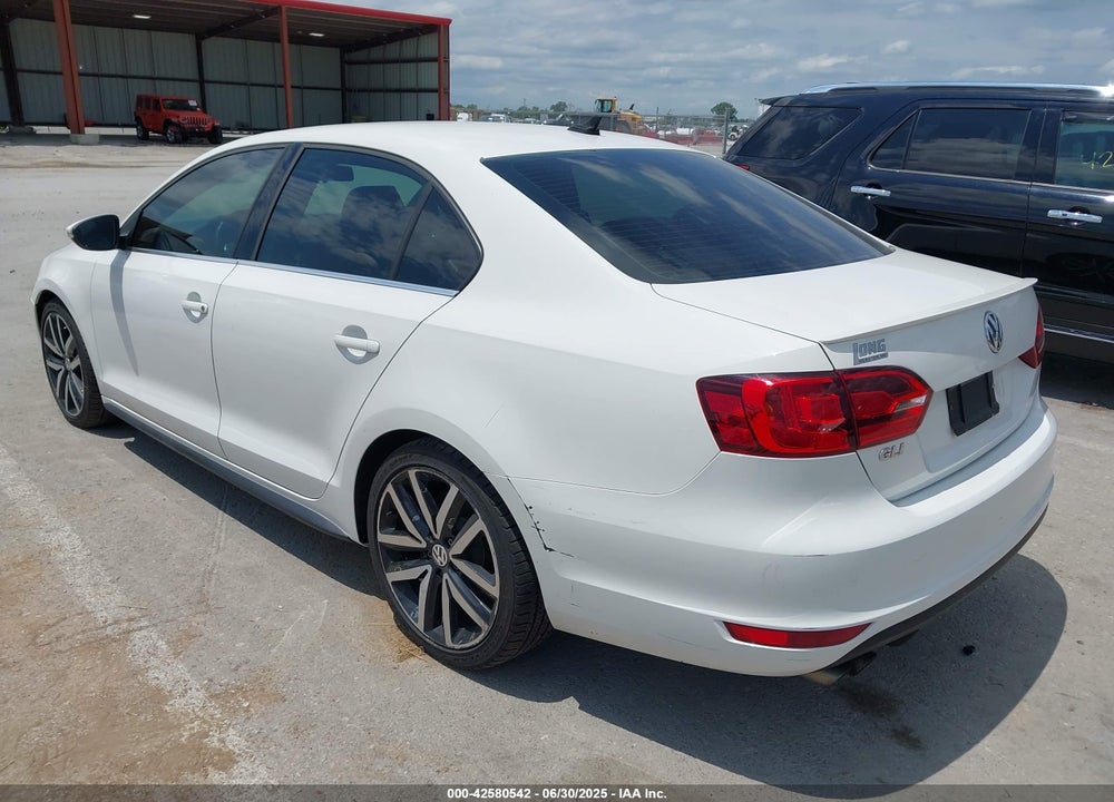 2013 VOLKSWAGEN JETTA VIN: 3VW567AJ7DM382323