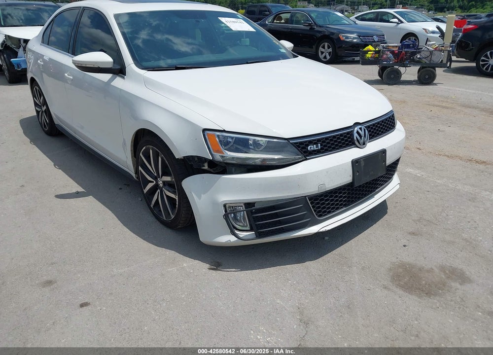 2013 VOLKSWAGEN JETTA VIN: 3VW567AJ7DM382323