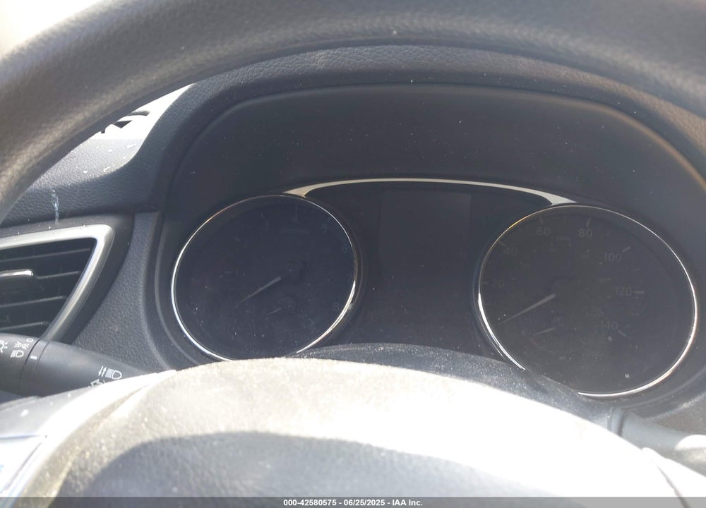 2016 NISSAN ROGUE VIN: KNMAT2MV6GP656640