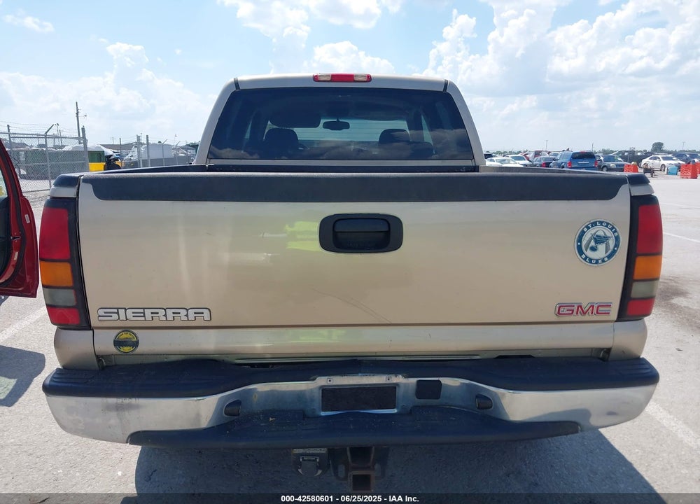 2005 GMC SIERRA 1500 SLE VIN: 2GTEK13T851136111