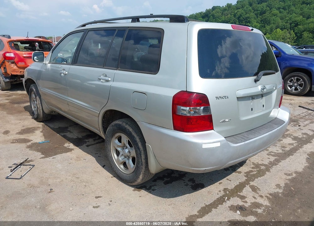 2004 TOYOTA HIGHLANDER VIN: JTEHD21A740026882