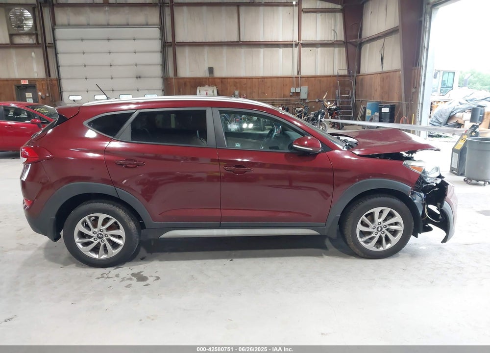 2017 HYUNDAI TUCSON VIN: KM8J3CA22HU382139