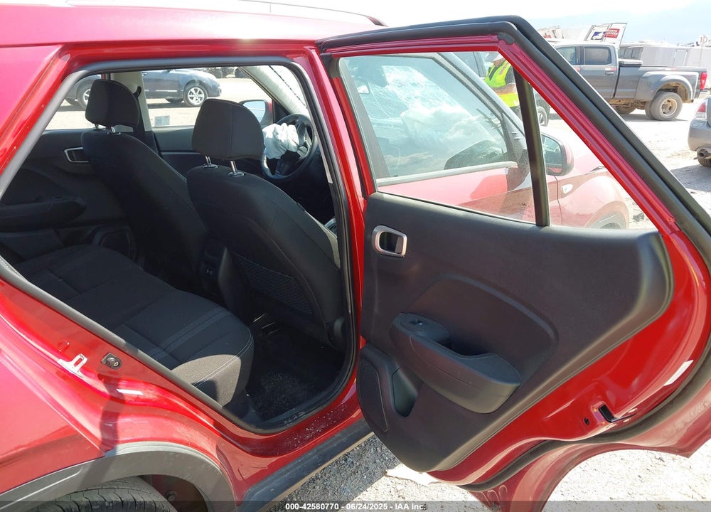 2025 HYUNDAI VENUE SEL VIN: KMHRC8A38SU358931