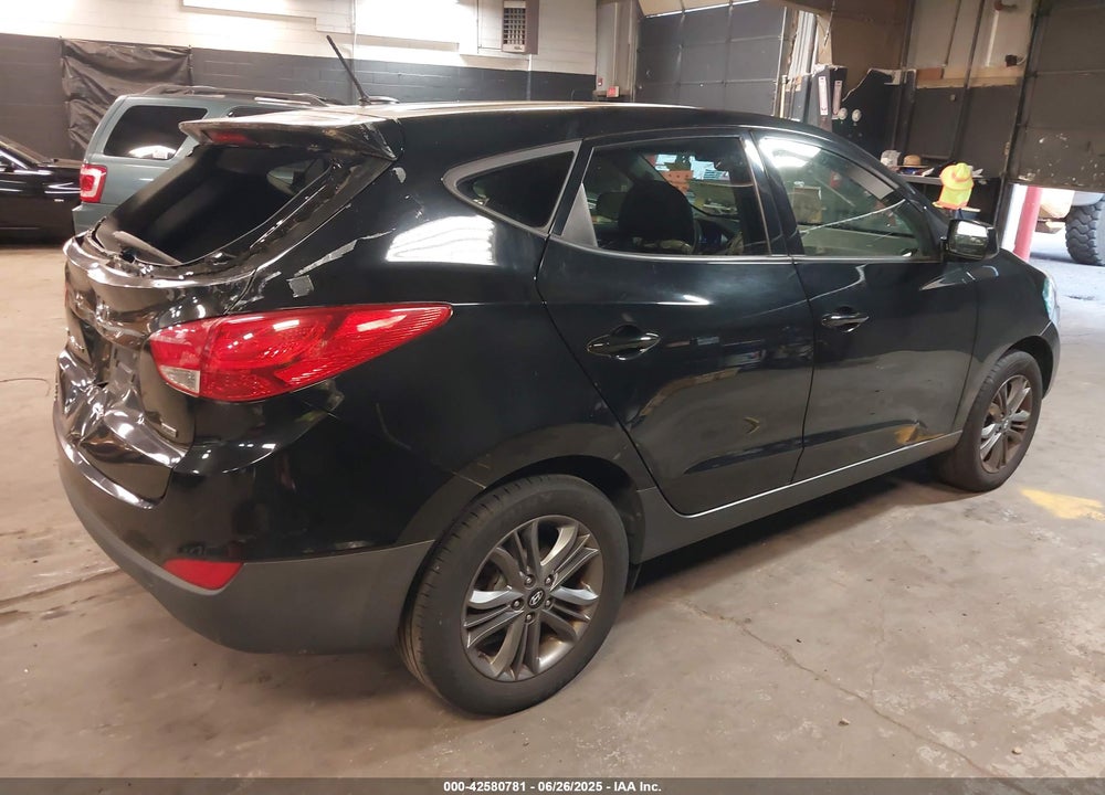 2015 HYUNDAI TUCSON VIN: KM8JTCAF5FU070381