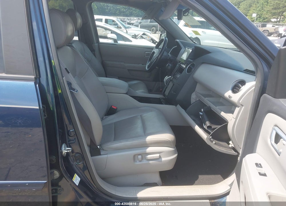 2010 HONDA PILOT VIN: 5FNYF3H51AB011398