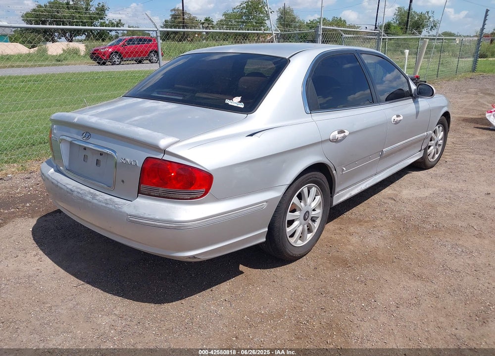 2004 HYUNDAI SONATA GLS/LX VIN: KMHWF35H84A087988