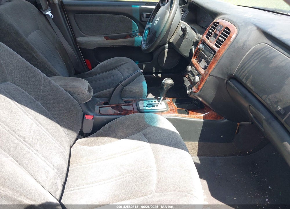 2004 HYUNDAI SONATA GLS/LX VIN: KMHWF35H84A087988