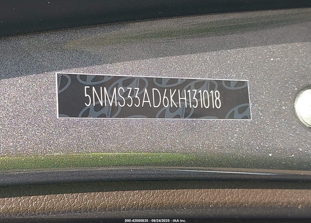2019 HYUNDAI SANTA FE VIN: 5NMS33AD6KH131018