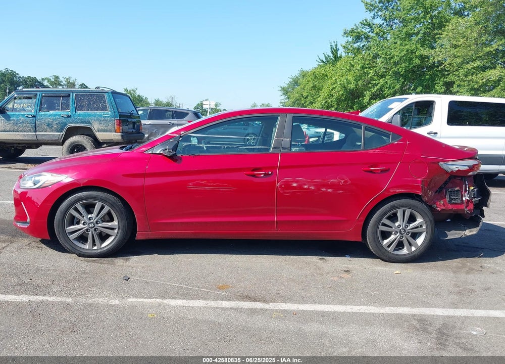 2017 HYUNDAI ELANTRA VIN: KMHD84LF9HU361809