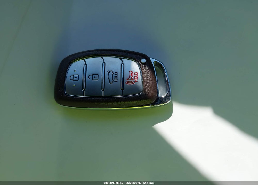 2017 HYUNDAI ELANTRA VIN: KMHD84LF9HU361809