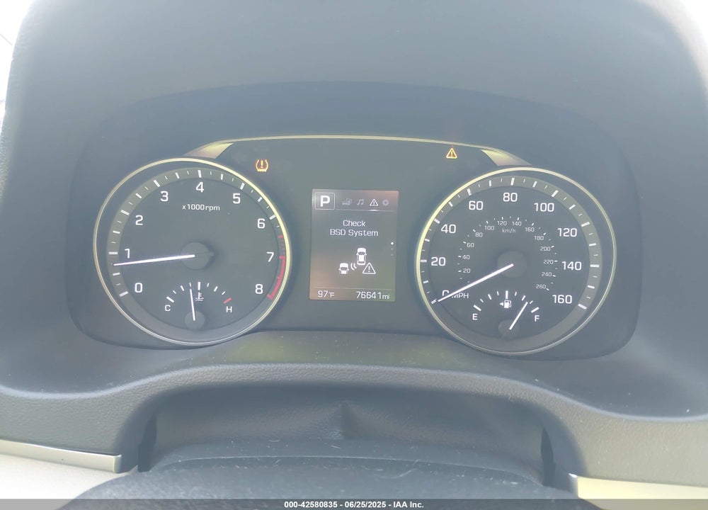 2017 HYUNDAI ELANTRA VIN: KMHD84LF9HU361809