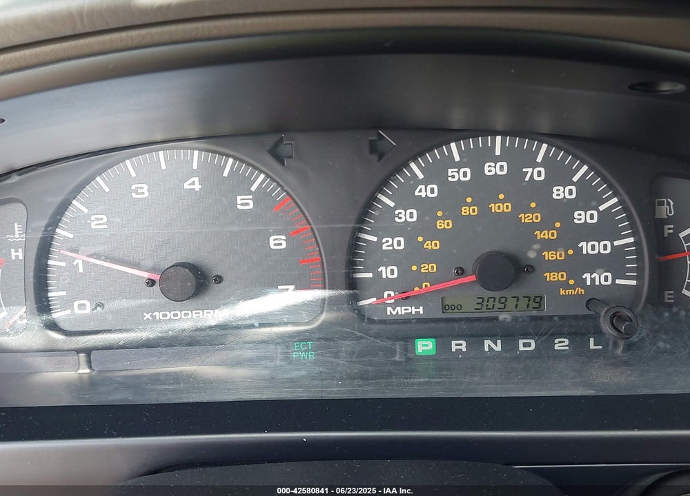 2001 TOYOTA 4RUNNER SR5 V6 VIN: JT3GN86R110206101