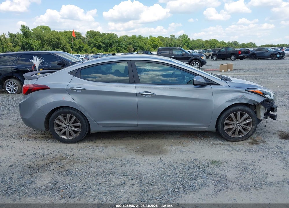 2015 HYUNDAI ELANTRA VIN: KMHDH4AE0FU383463
