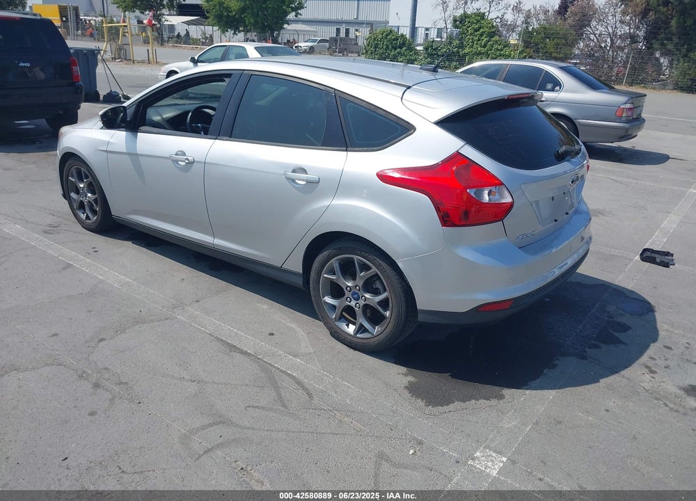 2013 FORD FOCUS SE VIN: 1FADP3K21DL196196