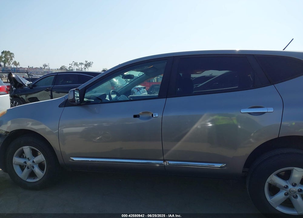 2013 NISSAN ROGUE VIN: JN8ASSMT8DW040530