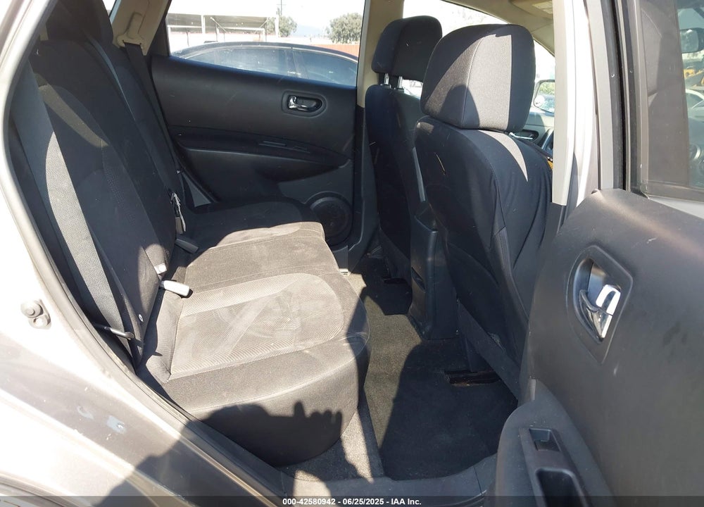 2013 NISSAN ROGUE VIN: JN8ASSMT8DW040530