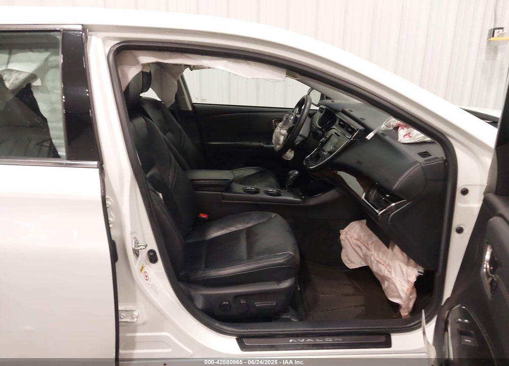2015 TOYOTA AVALON VIN: 4T1BK1EB3FU164715