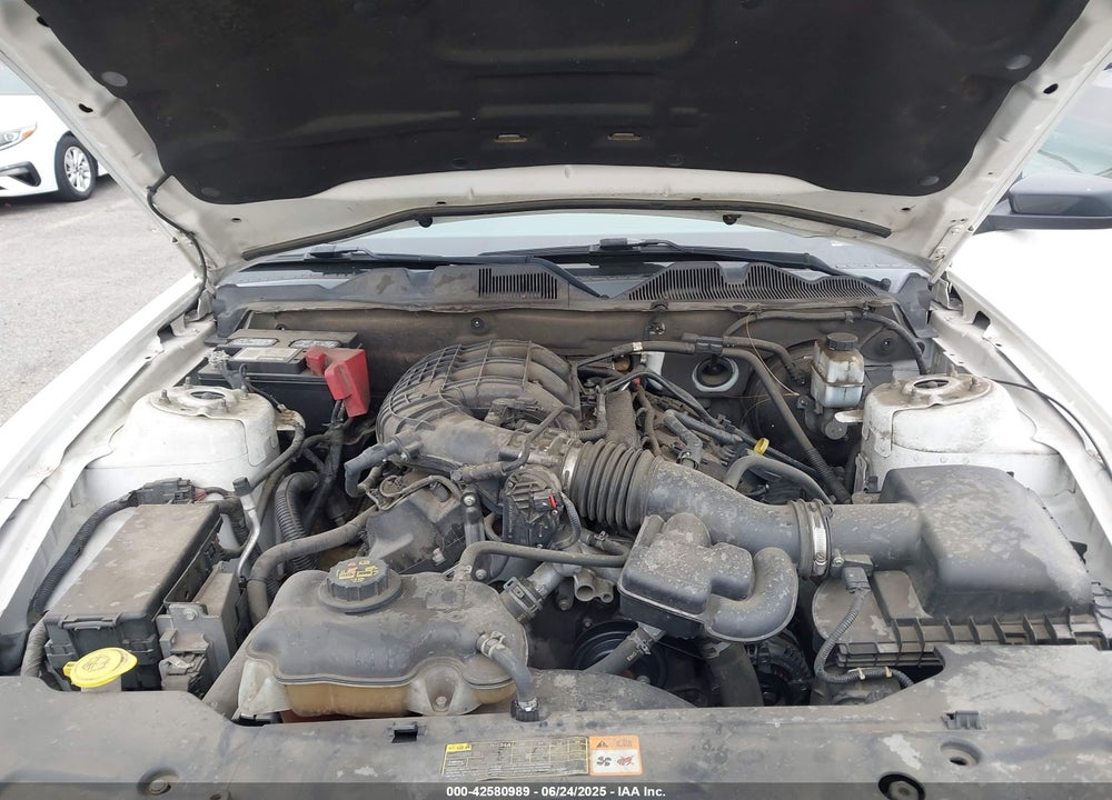 2011 FORD MUSTANG V6 PREMIUM VIN: 1ZVBP8AM6B5123048