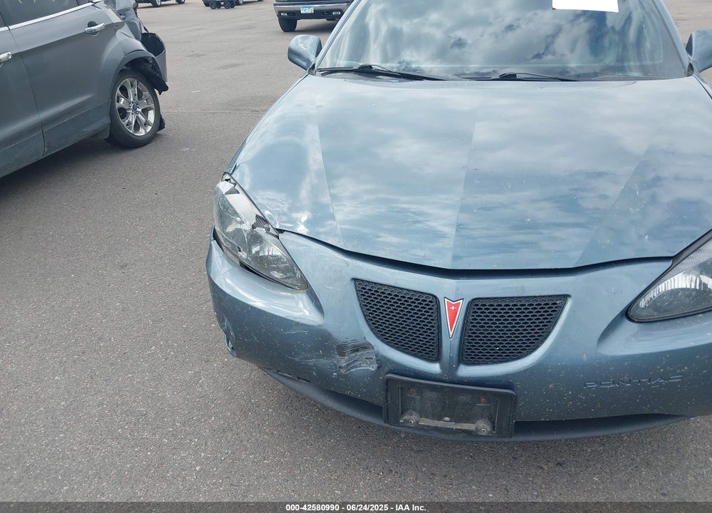2006 PONTIAC GRAND PRIX VIN: 2G2WP552761308118