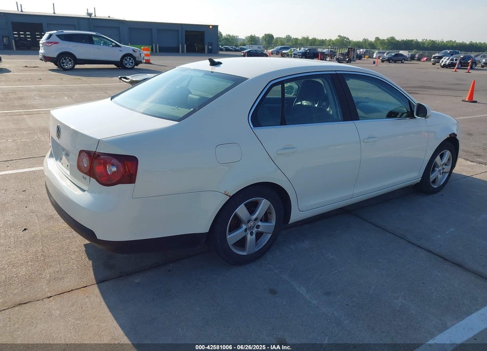 2008 VOLKSWAGEN JETTA SE/SEL VIN: 3VWRM71K38M188426