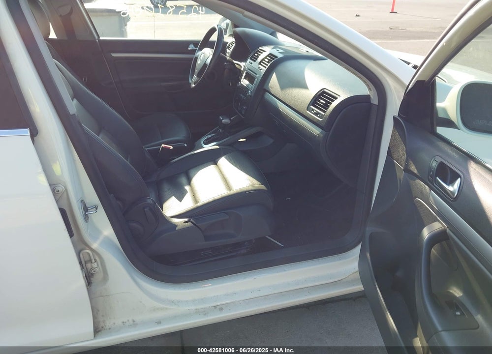 2008 VOLKSWAGEN JETTA SE/SEL VIN: 3VWRM71K38M188426