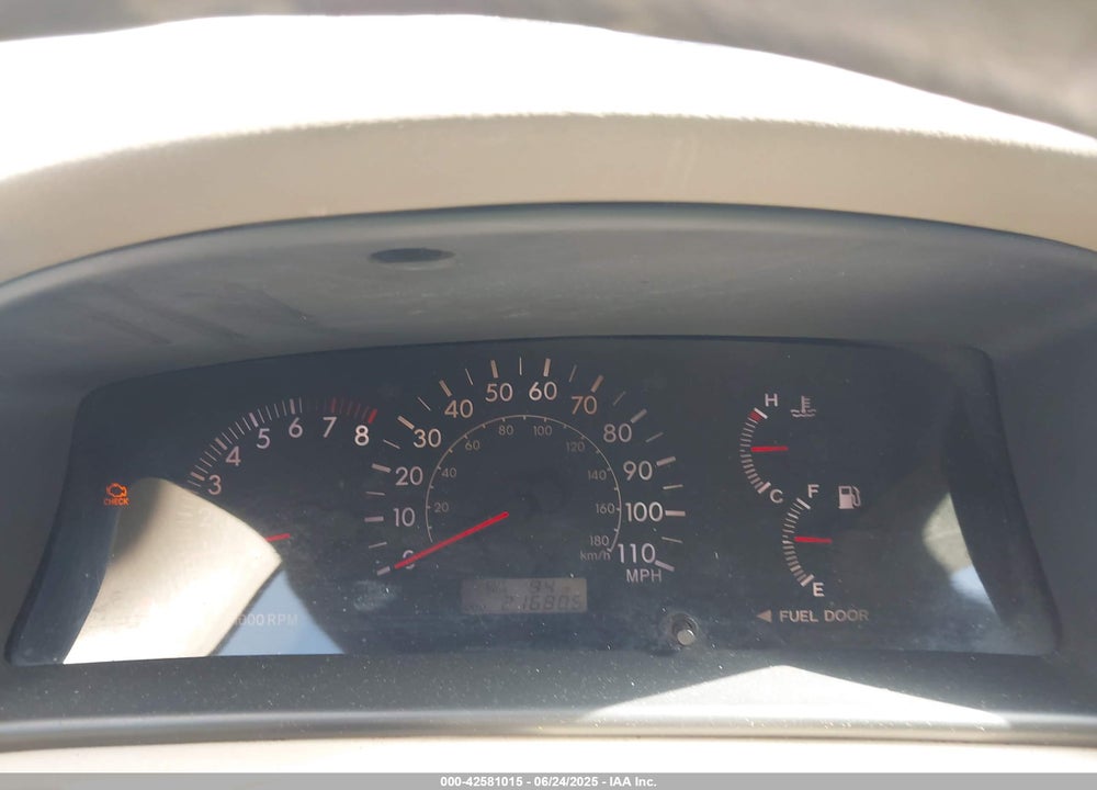 2005 TOYOTA COROLLA VIN: 1NXBR32EX5Z369923
