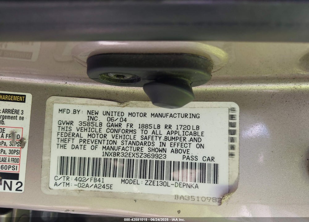 2005 TOYOTA COROLLA VIN: 1NXBR32EX5Z369923