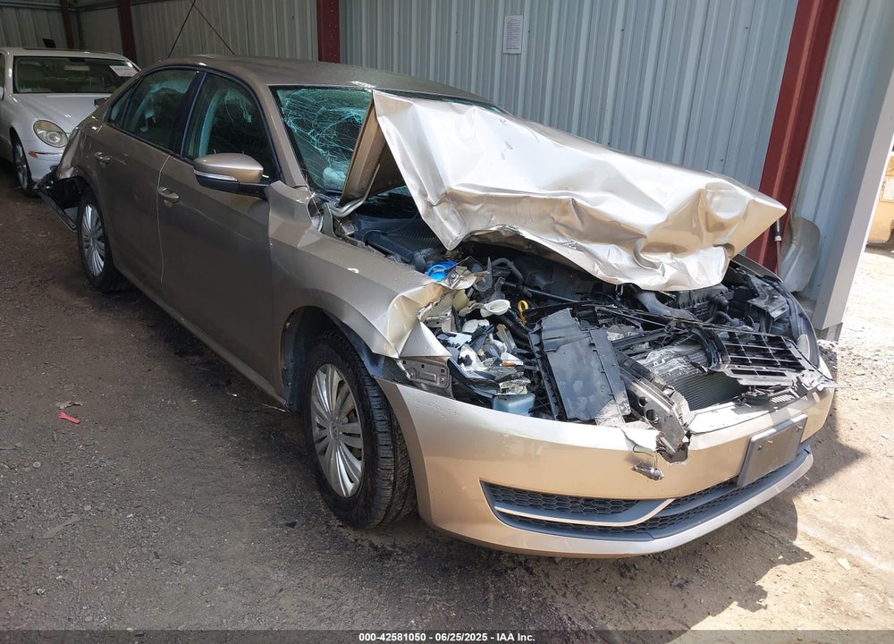 2015 VOLKSWAGEN PASSAT 1.8T S VIN: 1VWAT7A37FC028556