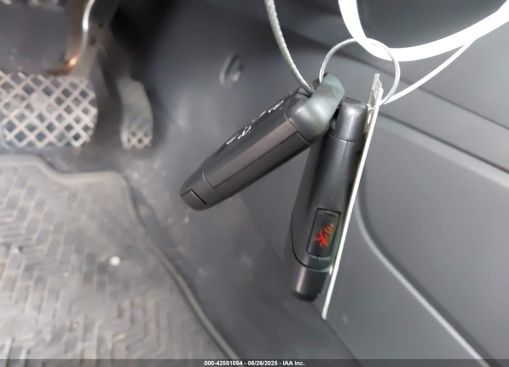 2019 VOLKSWAGEN ATLAS VIN: 1V2WR2CA4KC606661