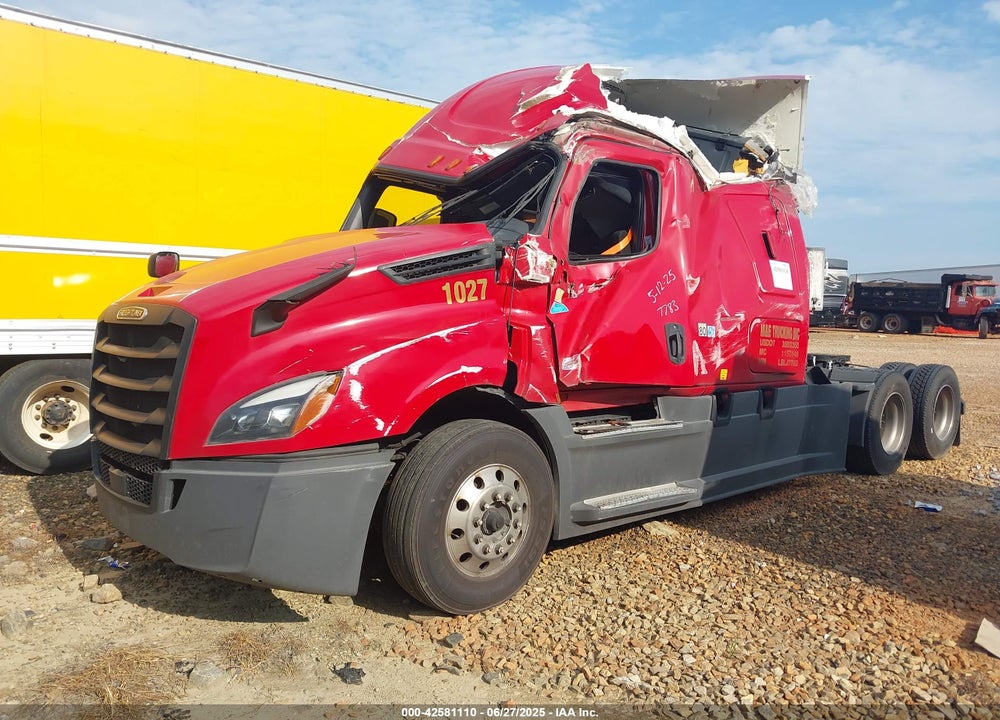 2020 FREIGHTLINER NEW CASCADIA 126 VIN: 3AKJHHDR2LSLJ7783