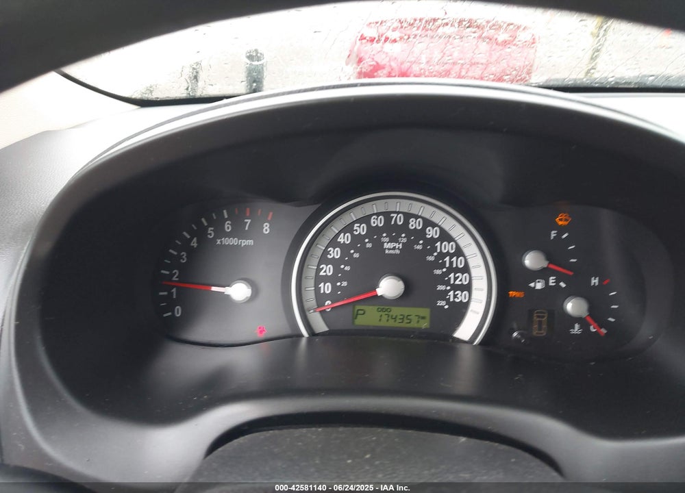 2007 HYUNDAI ENTOURAGE VIN: KNDMC233776017914
