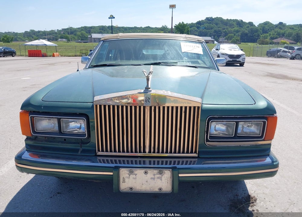 1982 ROLLS-ROYCE SILVER SPUR VIN: SCAZN42A8CCX4852