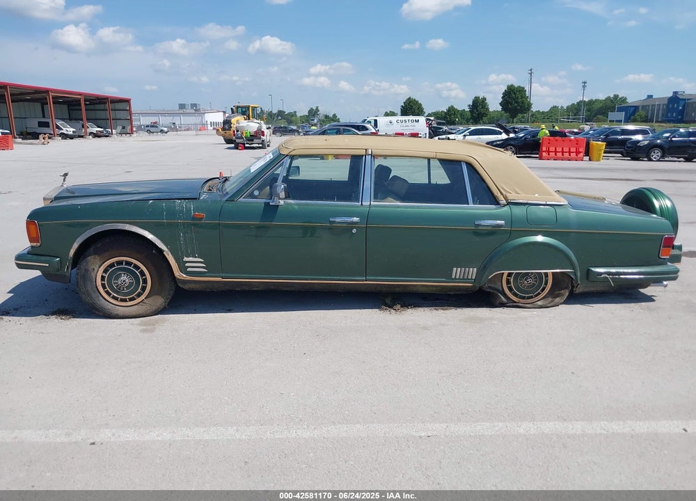1982 ROLLS-ROYCE SILVER SPUR VIN: SCAZN42A8CCX4852