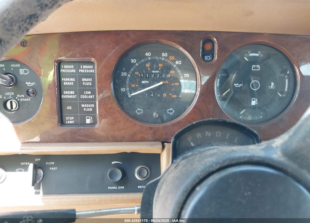 1982 ROLLS-ROYCE SILVER SPUR VIN: SCAZN42A8CCX4852