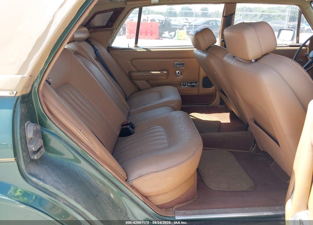1982 ROLLS-ROYCE SILVER SPUR VIN: SCAZN42A8CCX4852