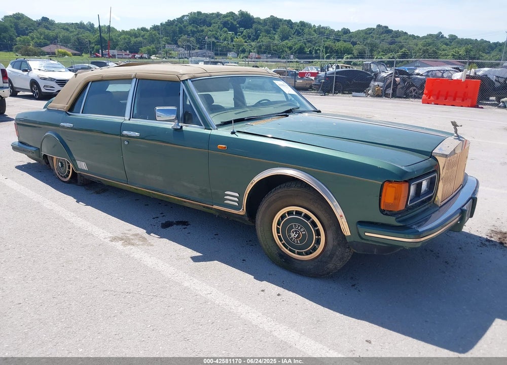 1982 ROLLS-ROYCE SILVER SPUR VIN: SCAZN42A8CCX4852