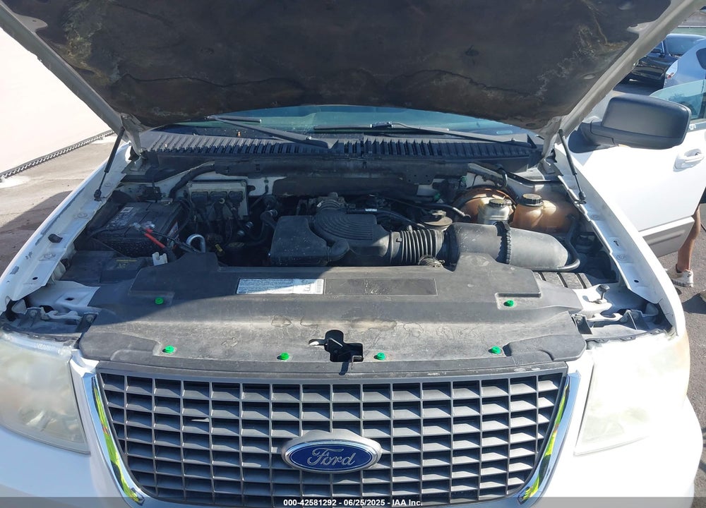 2003 FORD EXPEDITION XLT VIN: 1FMPU16L63LB32110