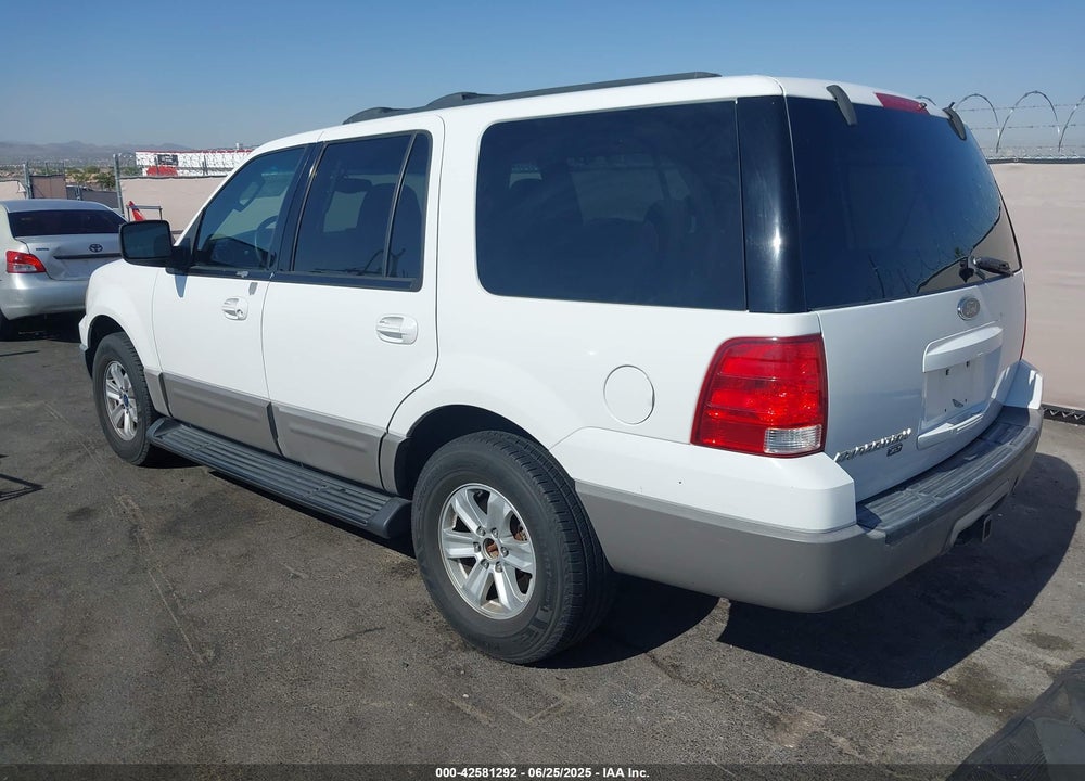 2003 FORD EXPEDITION XLT VIN: 1FMPU16L63LB32110